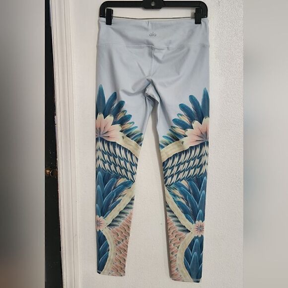 Alo Yoga Gypset Goddess Womens Yoga Leggings Airbrush tropical Feather Size M - Picture 3 of 13